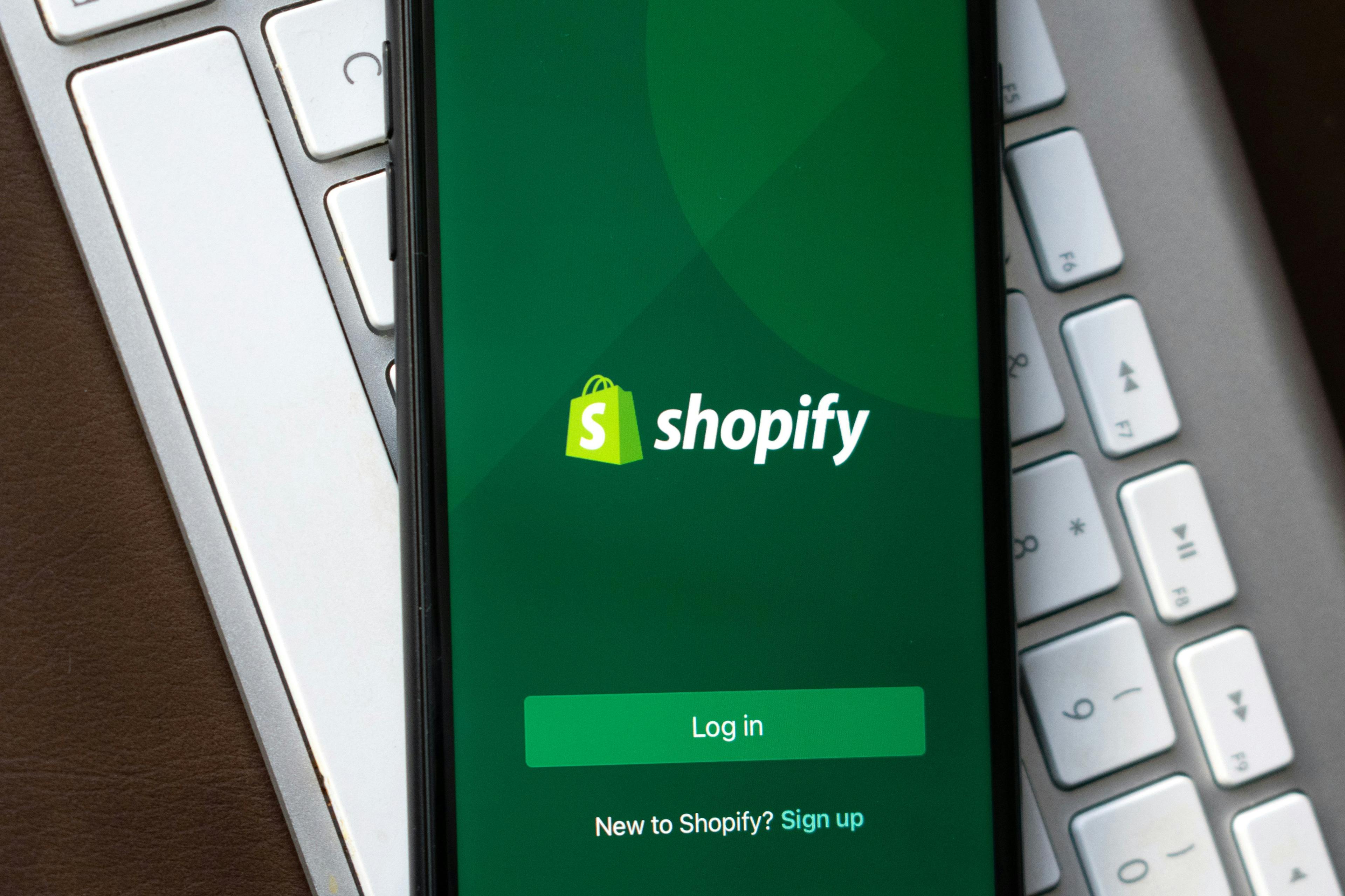 How to login in Shopify and Shopify Plus for merchants on their desktop or mobile phone